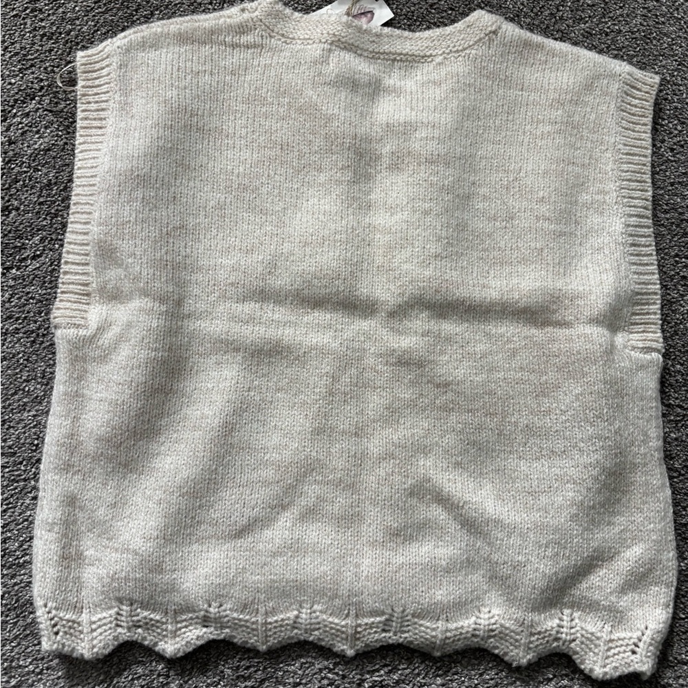 Jessica Simpson Cream Knit Vest with Red Floral Accents - Picture 3 of 3